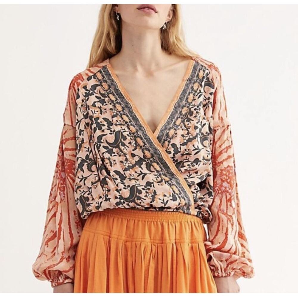 Free People Blouse Womens Medium Multicolor Floral Surplice Boho Top Blouson Hem - Picture 3 of 10